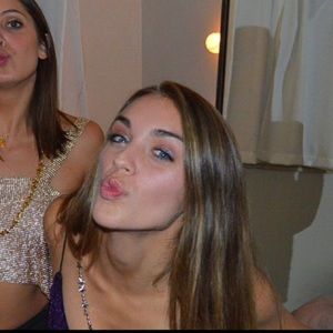 Meet your Posher, Claire